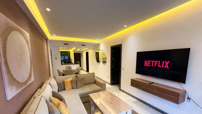 Comfortable Flat @ Marina Bay – Balcony with Beach View