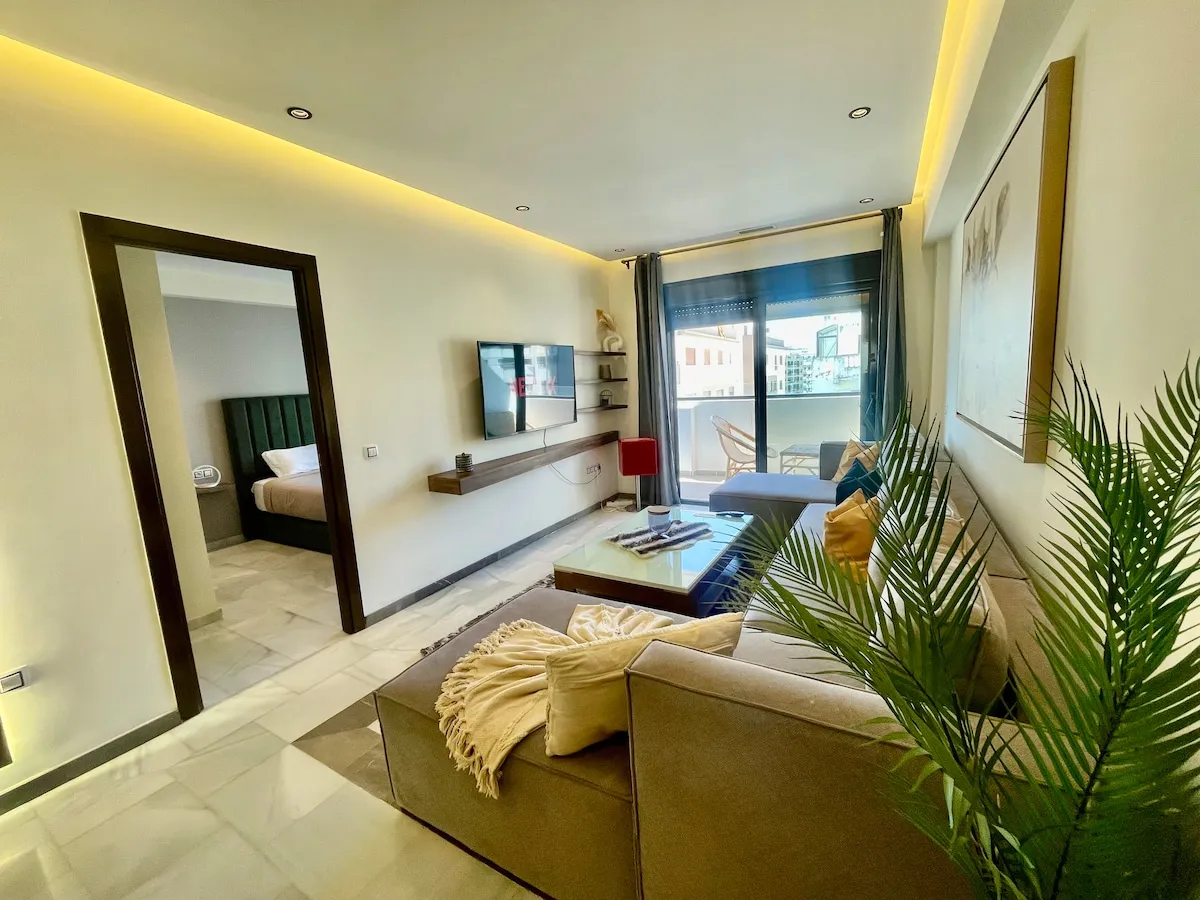 Chic & Modern 2 Bedrooms Apartment – TGV Station & Marina Bay