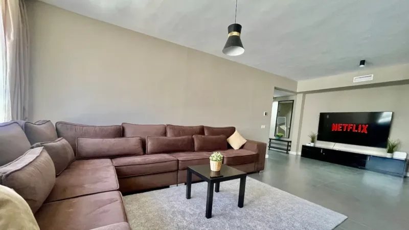 Spacious & Comfortable 4 Bedrooms – Downtown TGV Station