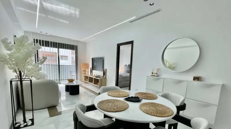 White Minimaliste – Elegant 2 Bedrooms with Balcon