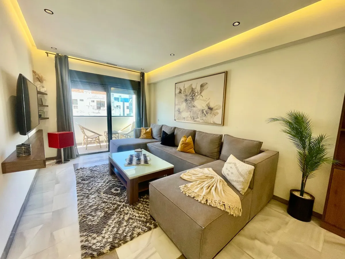 Chic & Modern 2 Bedrooms Apartment – TGV Station & Marina Bay