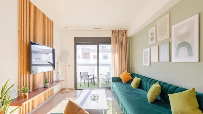 Marina & TGV Nearby – Confortable 2 Bedrooms