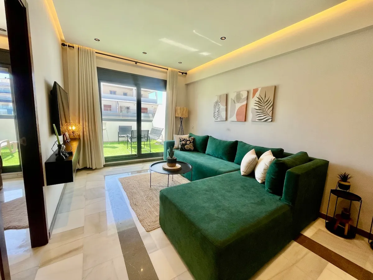 Marina Bay View – 2 Bedrooms & Terrace