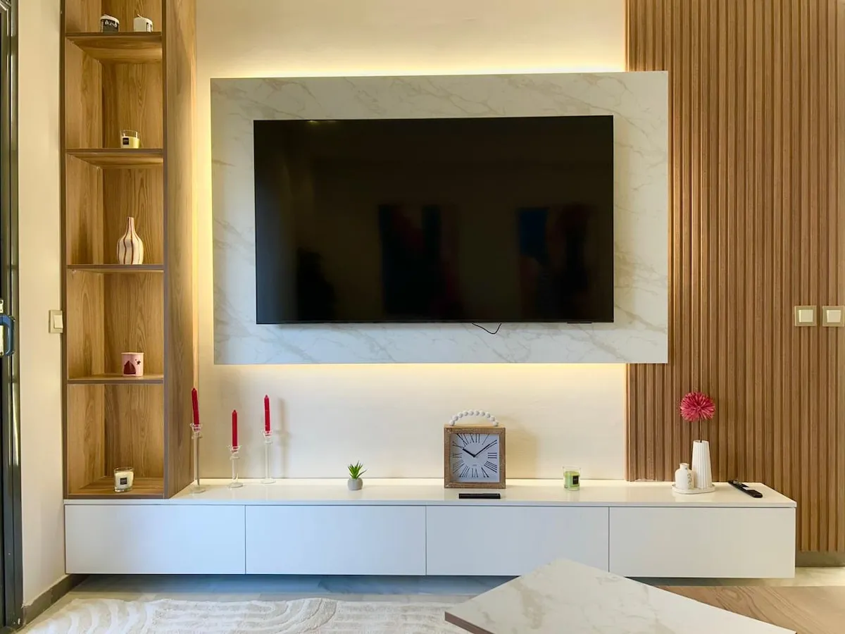 Chic & Elegant Beach Apartment – Marina & TGV Station