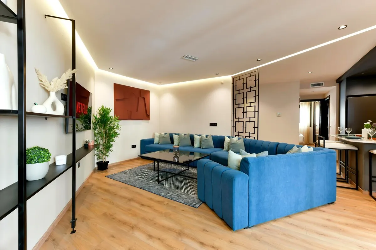 Unique Flat Moderne en Bord de mer avec Terrasse – Centre-ville