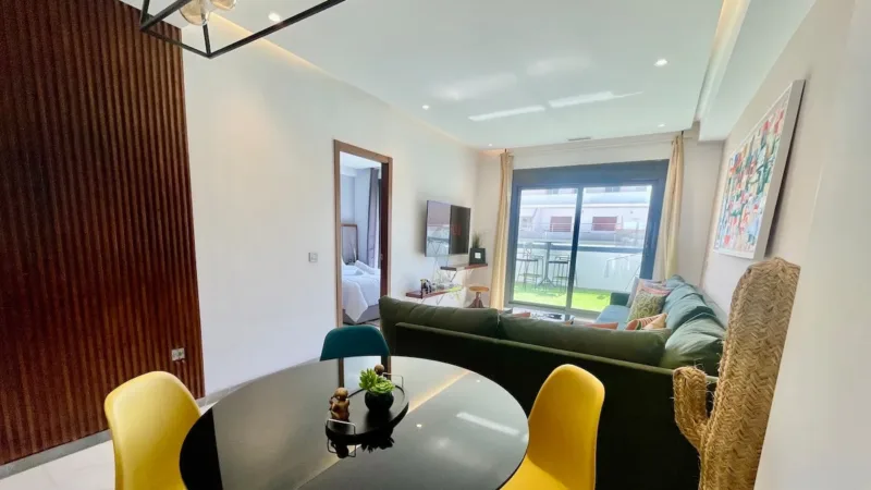 2 Bedrooms by the Beach with Terrace – BeachWalk Marina