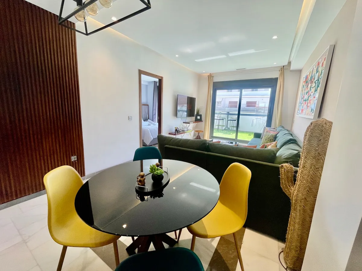 2 chambres en bord de mer et terrasse – Beach Walk Marina