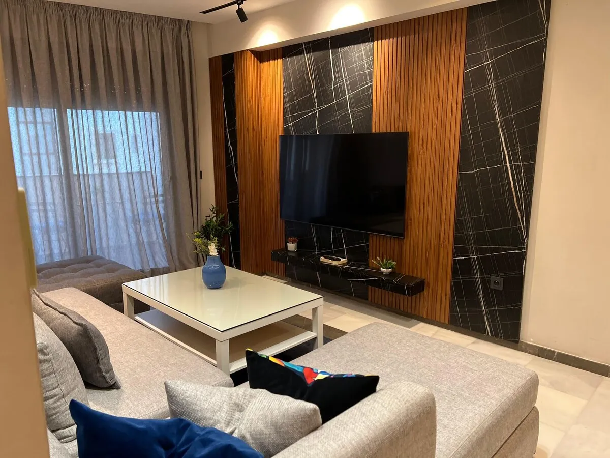 Chic 3 Beds & Balcony – Heart of Tangier&rsquo;s Corniche