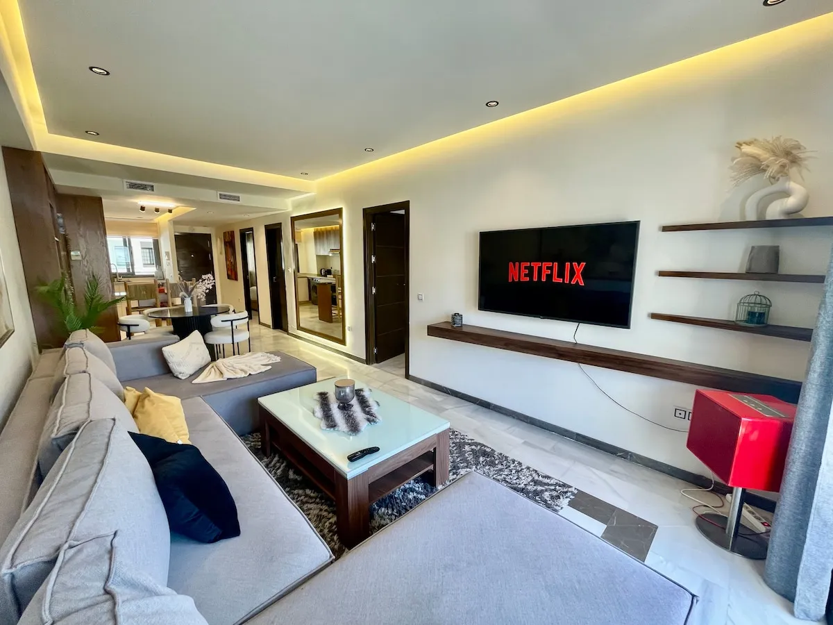 Chic & Modern 2 Bedrooms Apartment – TGV Station & Marina Bay