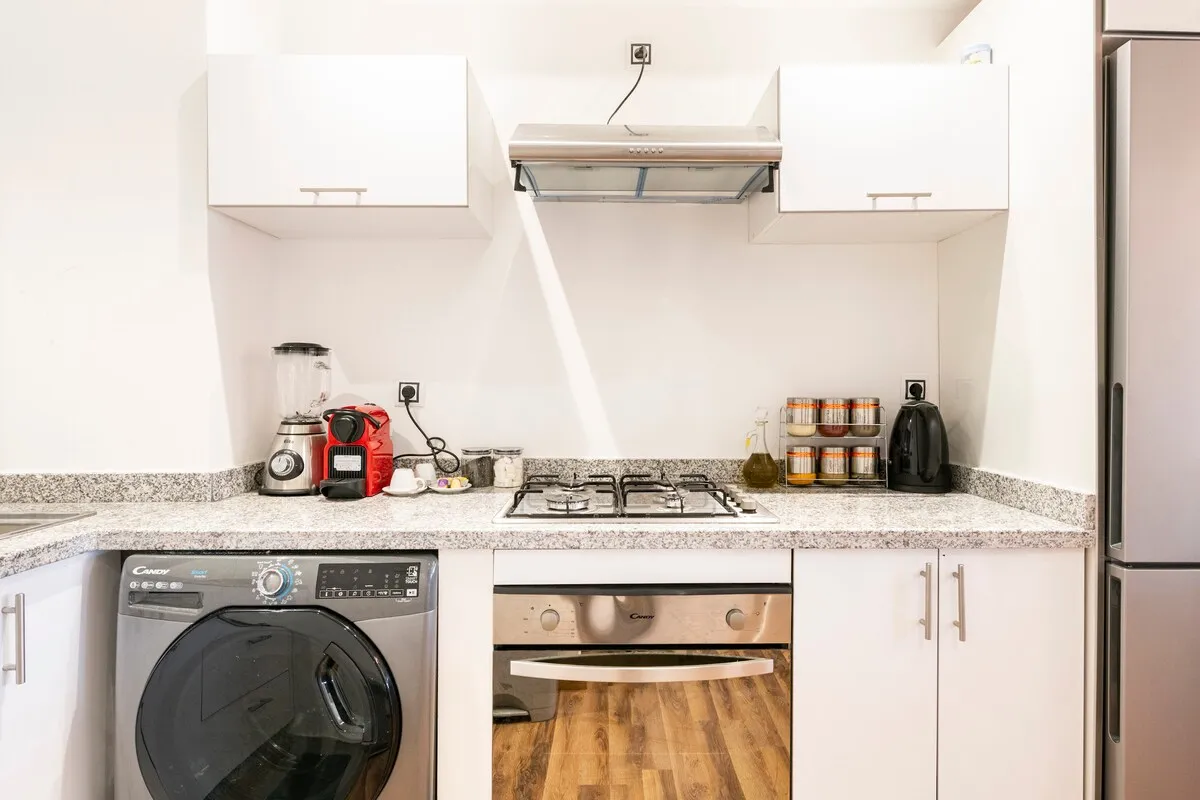 Marina Bay Beach Front – 2 Bedrooms & Sunny Terrace