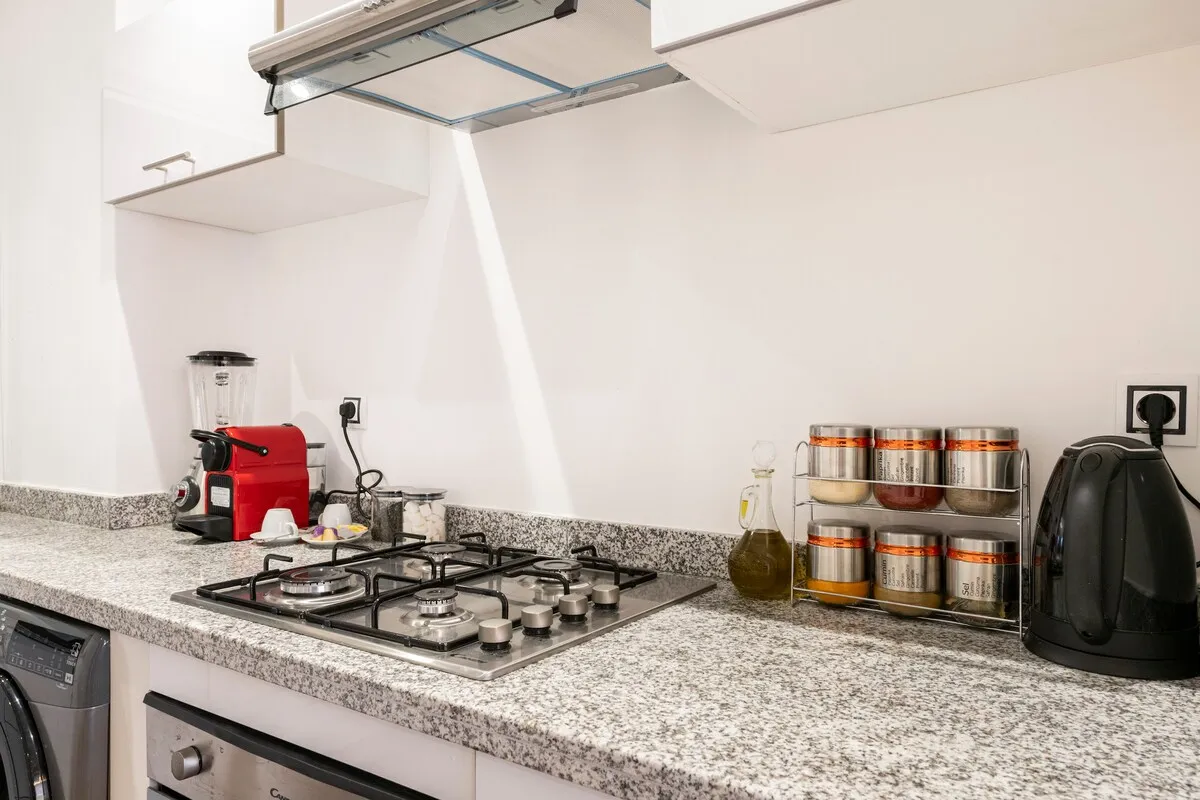 Marina Bay Beach Front – 2 Bedrooms & Sunny Terrace