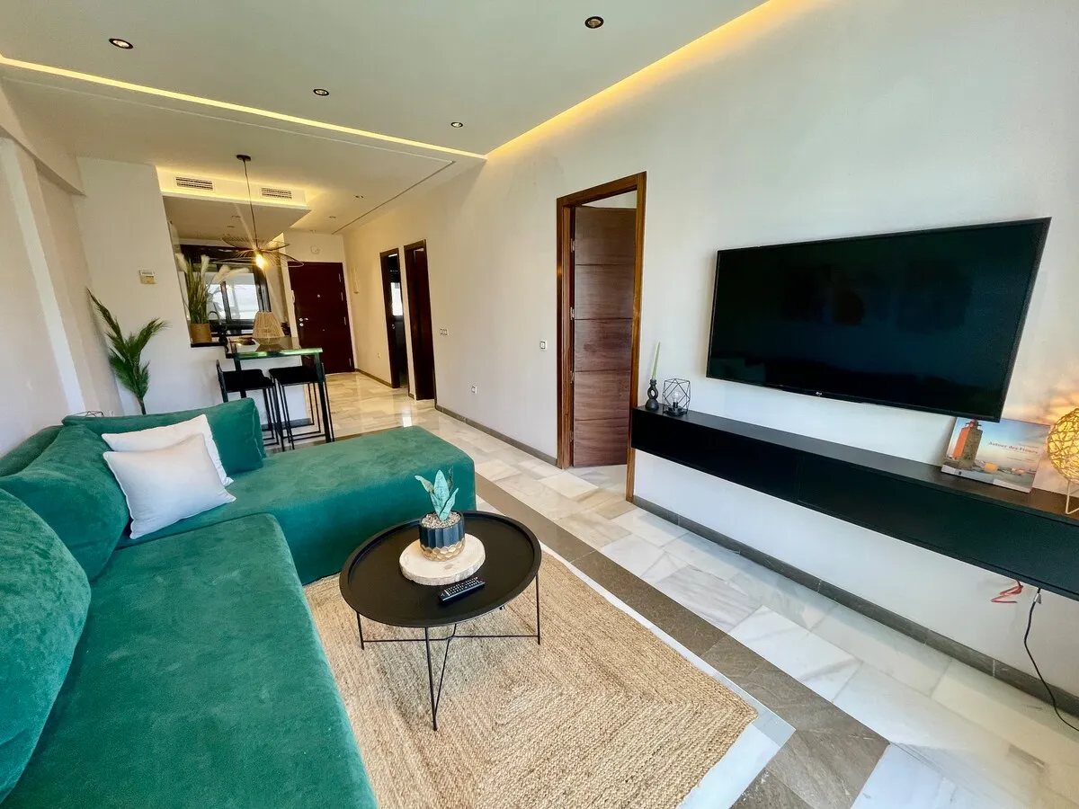 Marina Bay View – 2 Bedrooms & Terrace