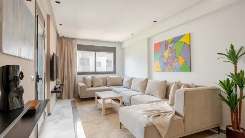 Chic 2 Bedrooms & Balcony – Beack Walk & TGV Station