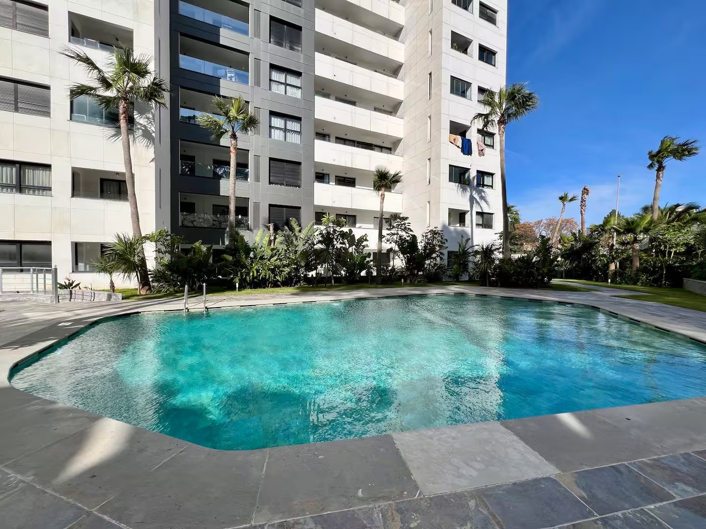 Gorgeous 2Bedrooms City Retreat – 10th Floor Views