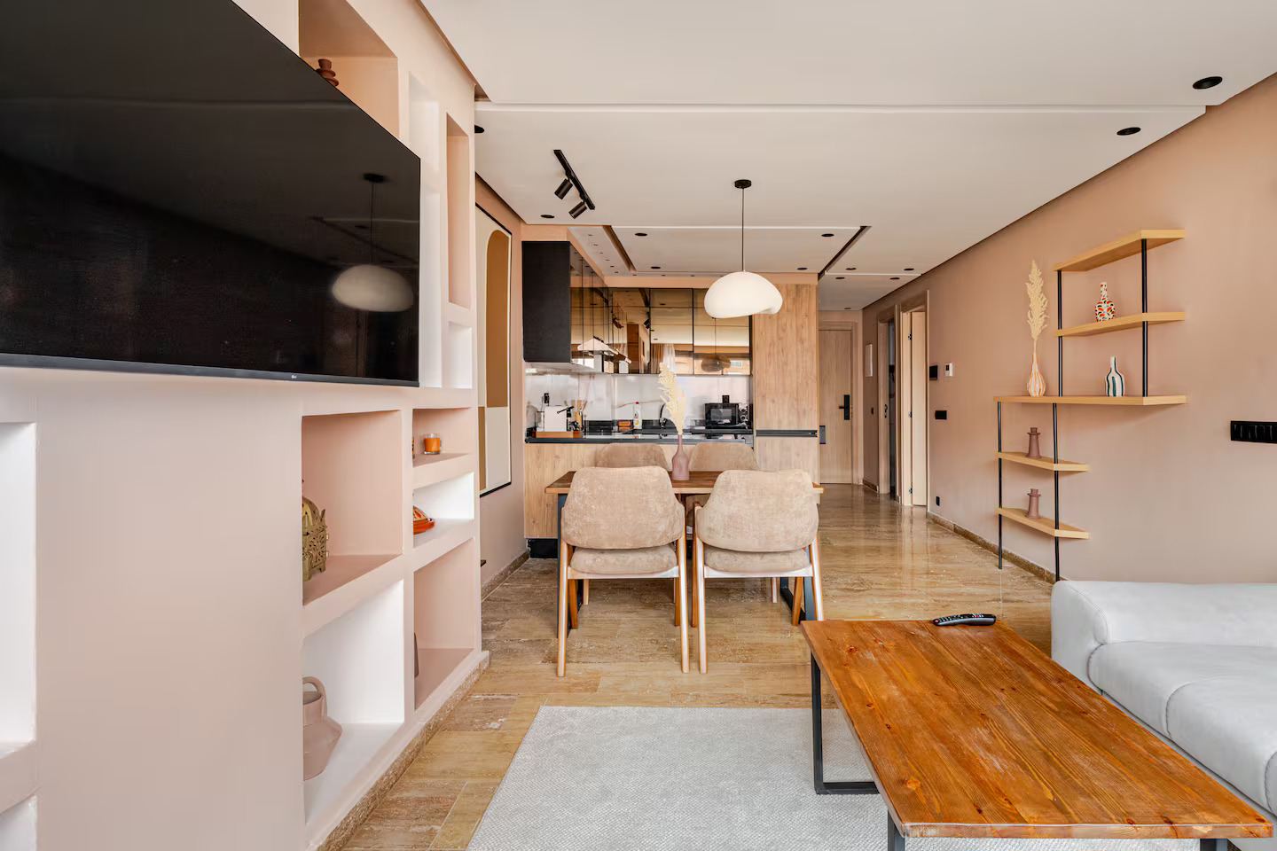 Elegant Gueliz Hideaway – Suite Chic avec Balcon