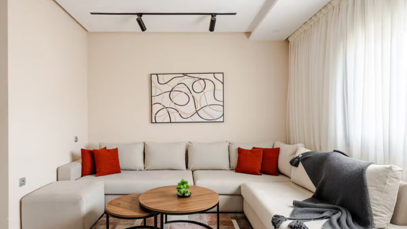 Charming Large Suite with 2 Balconies – Downtown Beach