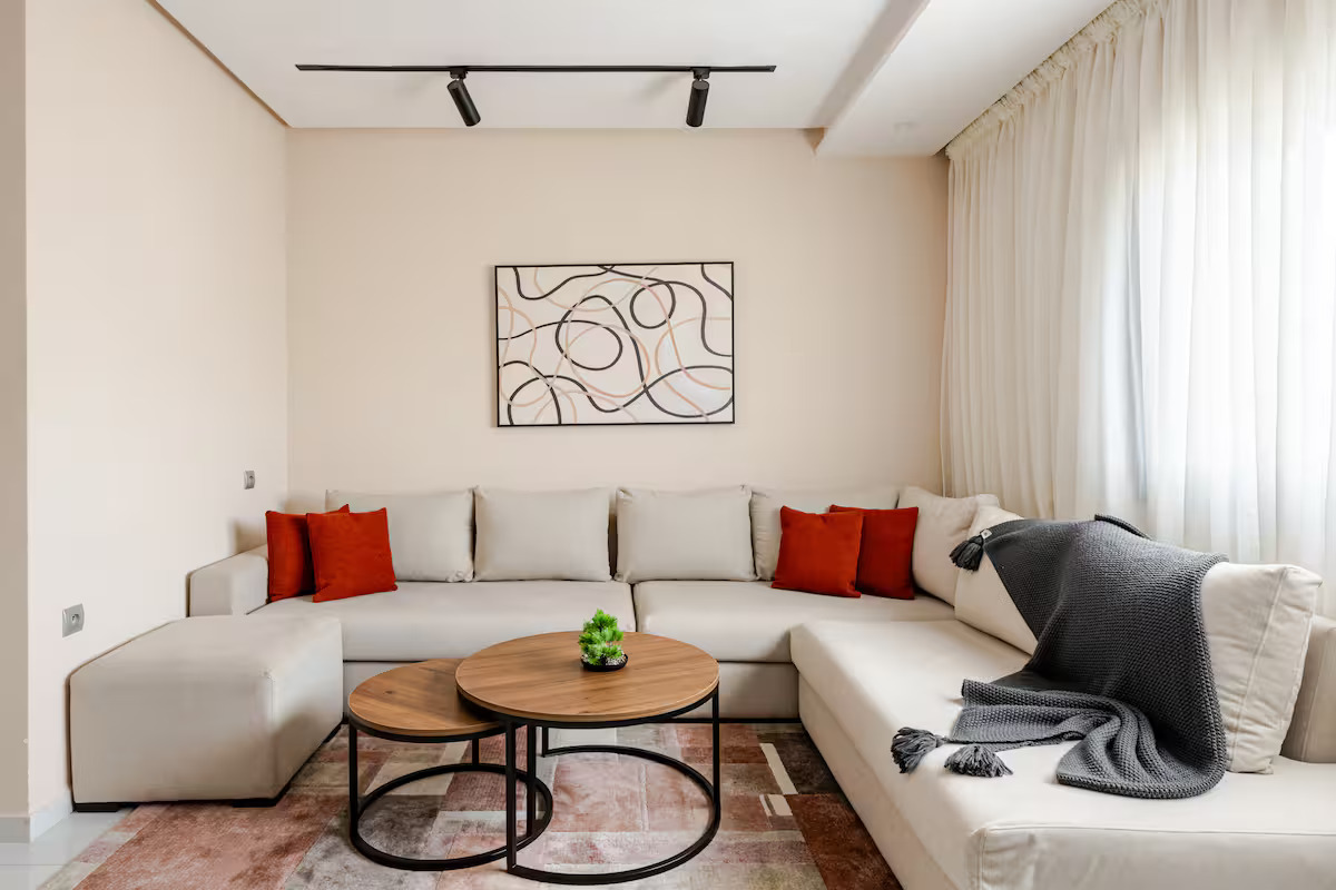 Charming Large Suite with 2 Balconies – Downtown Beach