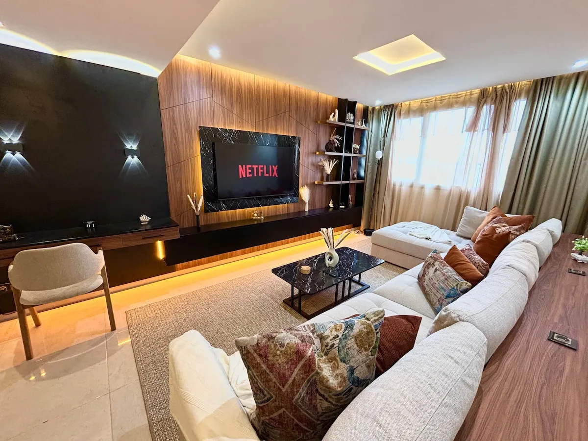 Unique Suite Stay – Downtown City Center