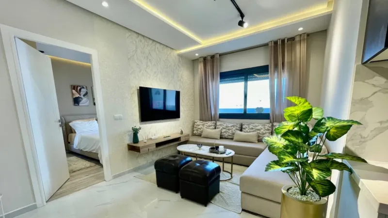 Beach View & Balcony – Comfortable 1 Bedroom