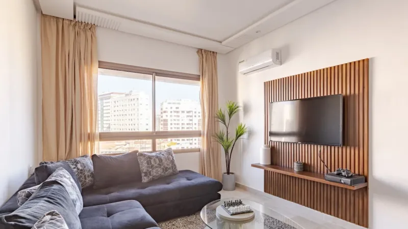 Comfortable Suite with Balcony – Beach & TGV Station