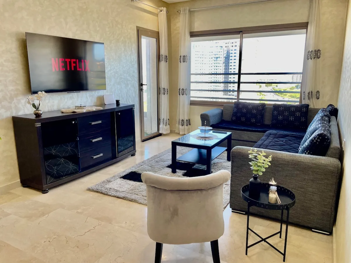 2 chambres confortables avec 2 balcons – Centre-ville et plage