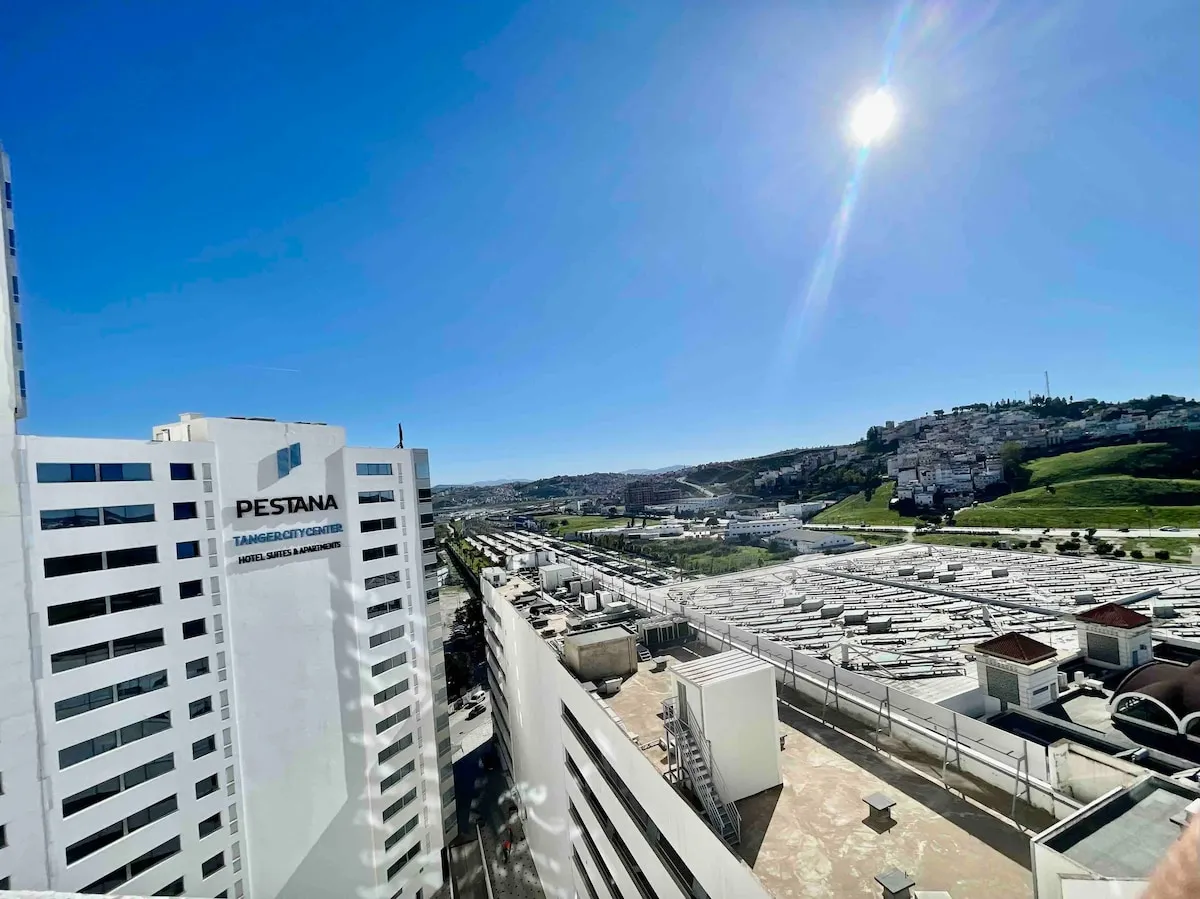 Elegant Stay @ 14th Floor – TGV Station Downtown