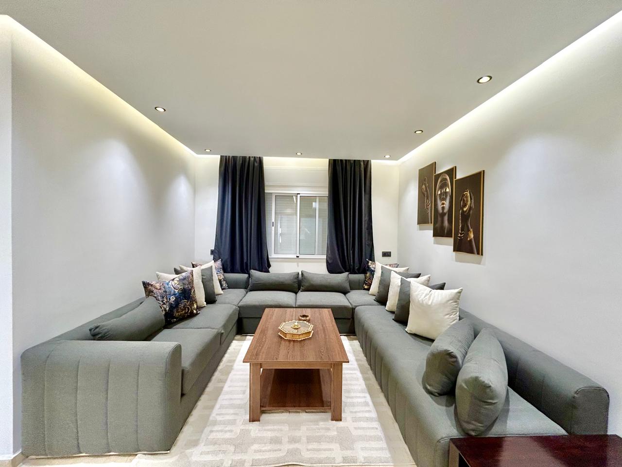 Appartement 2 Chambres avec Piscine à Nouinouiche