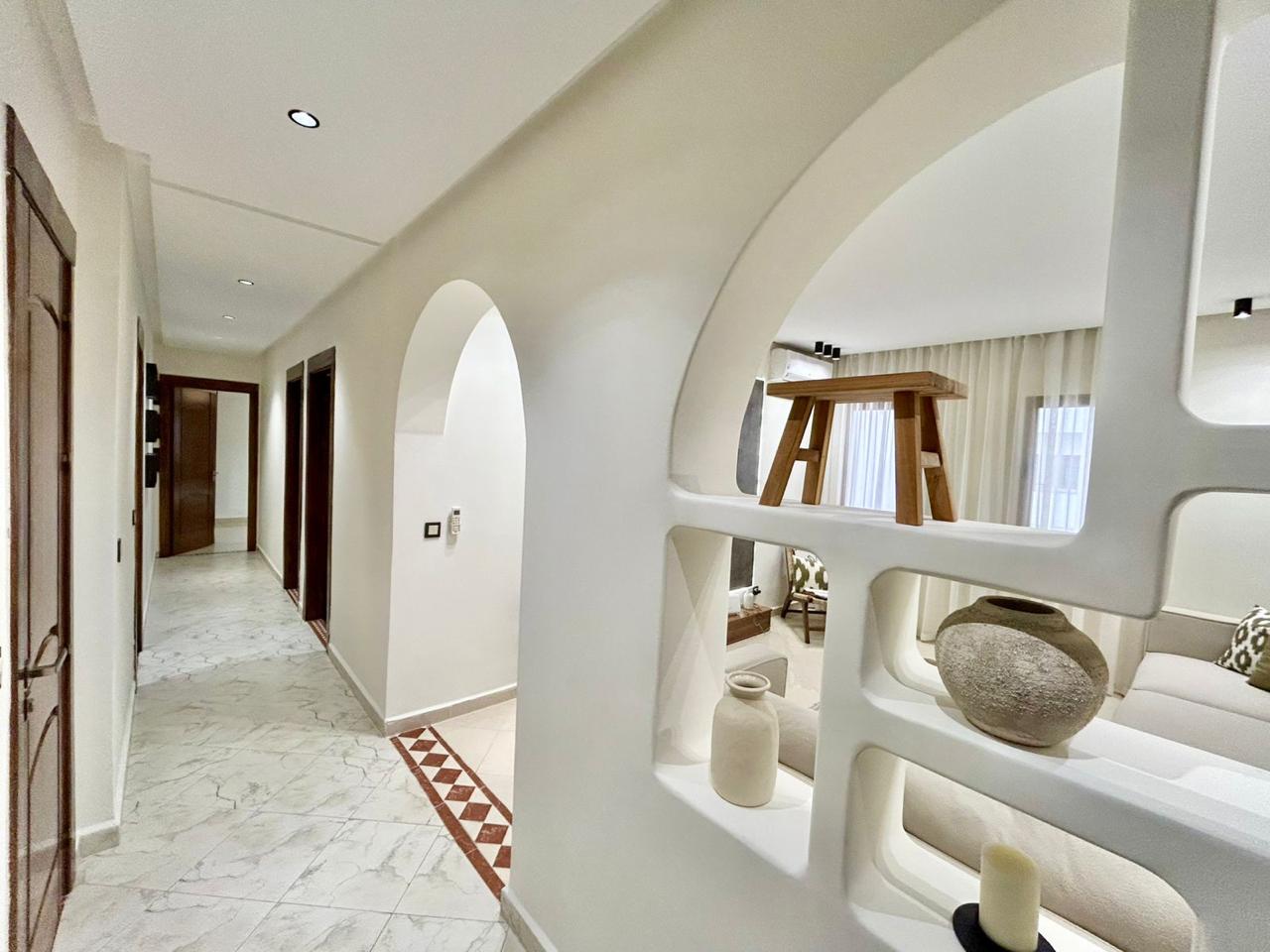 Modern Beachside Condo – Walk to shore