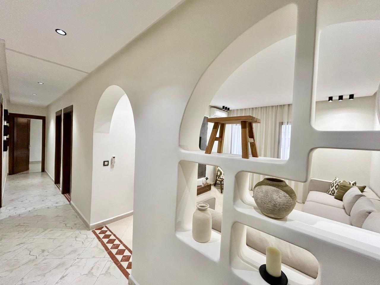 Modern Beachside Condo – Walk to shore