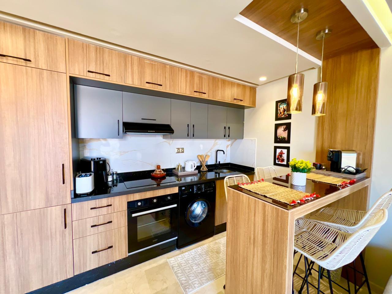 Modern Gueliz Suite – Balcony Views