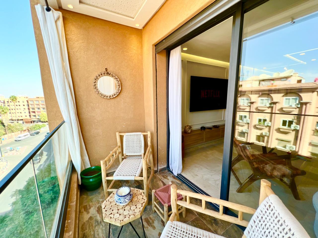 Modern Gueliz Suite – Balcony Views