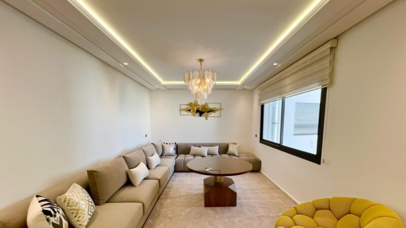 Bright Minimalist 2 Bedrooms – Beach Access