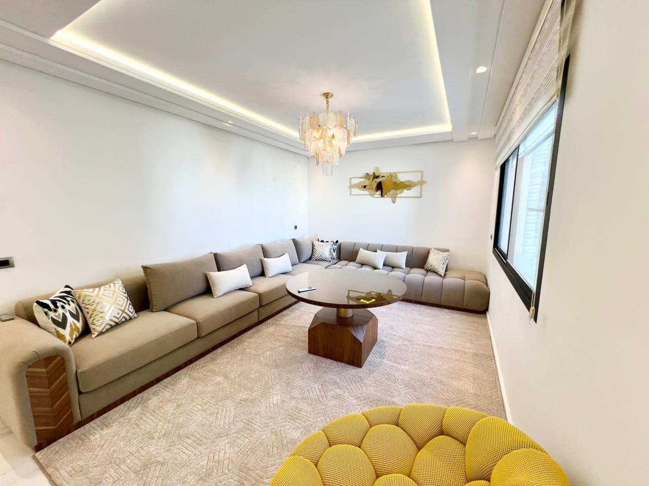 Bright Minimalist 2 Bedrooms – Beach Access