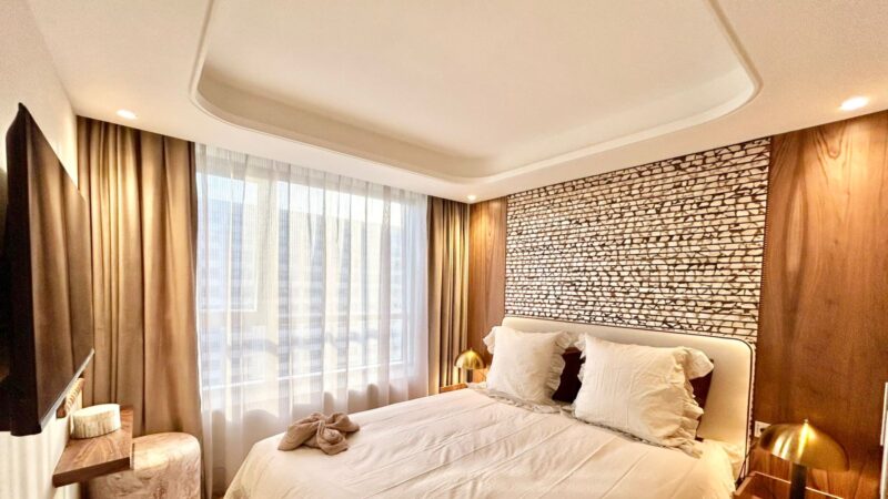 Modern Living 16th Floor Stay – 2 Bedrooms & Views