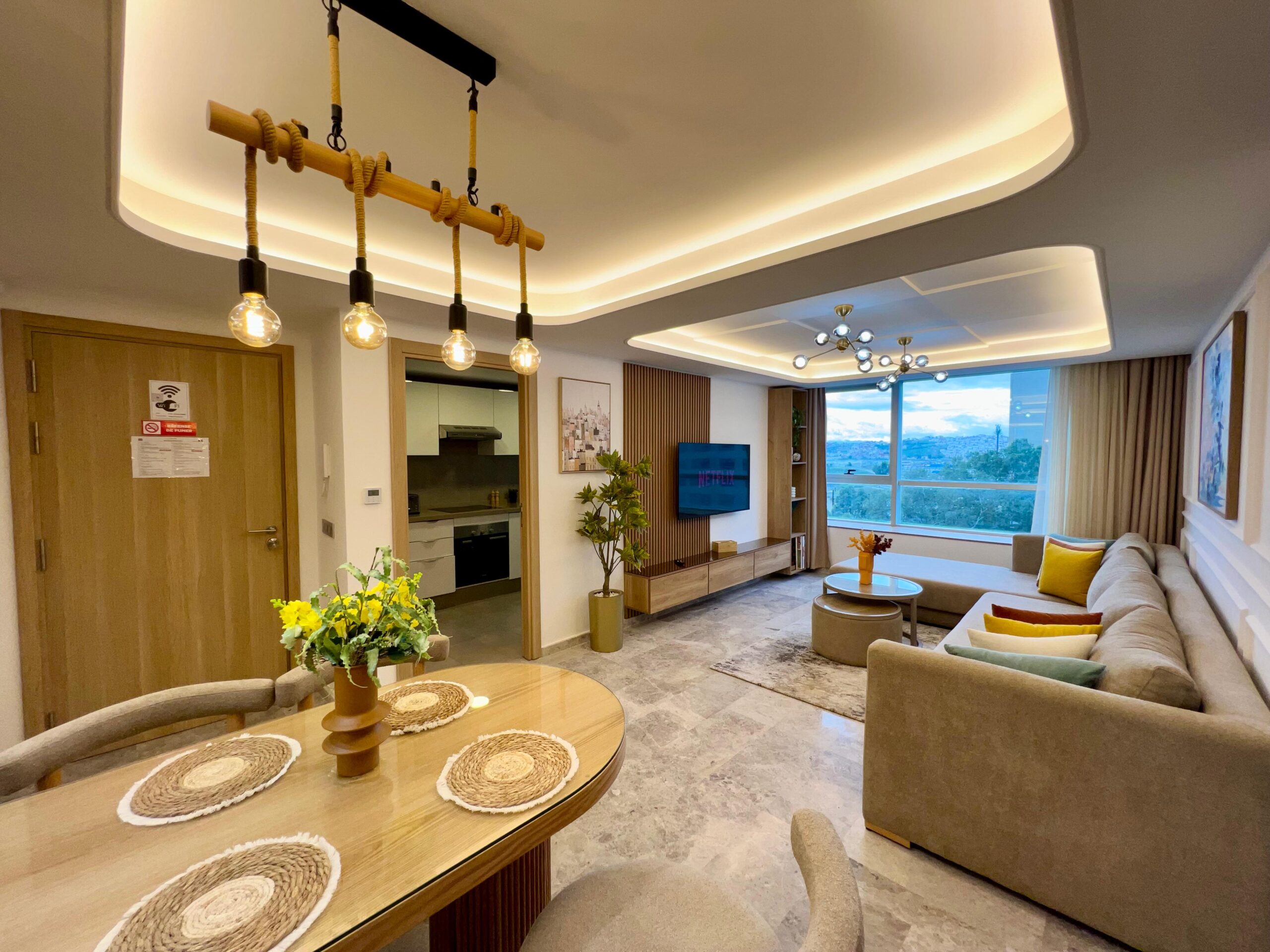 Urban Luxury – Elegant 2 Bedrooms Retreat