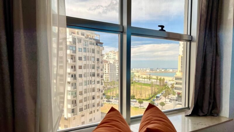 Corniche-Front 2 Bedrooms Apartment