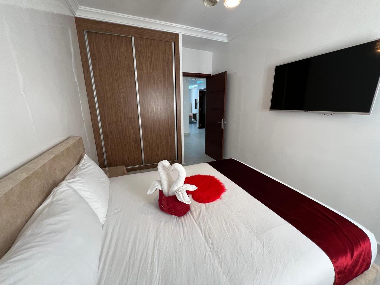 Corniche-Front 2 Bedrooms Apartment