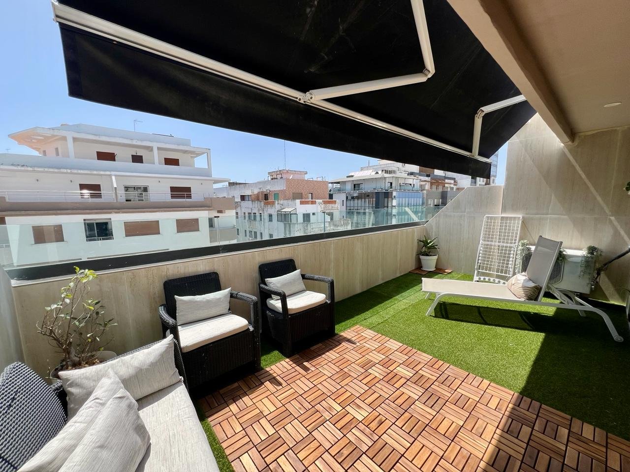 Beachside Designer Apartment with Sunny Terrace & View