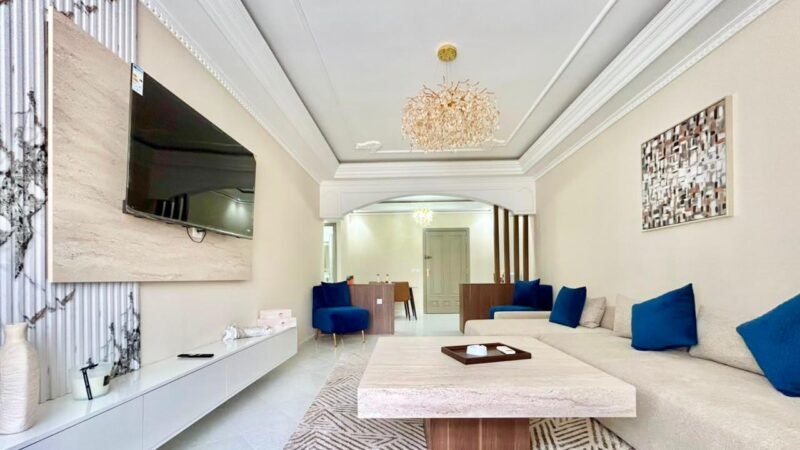 Spacious 3BR Apartment | Walk to Beach