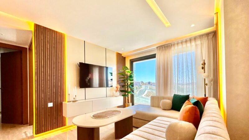 Modern Stay at Triple Tower | Walk to the Beach
