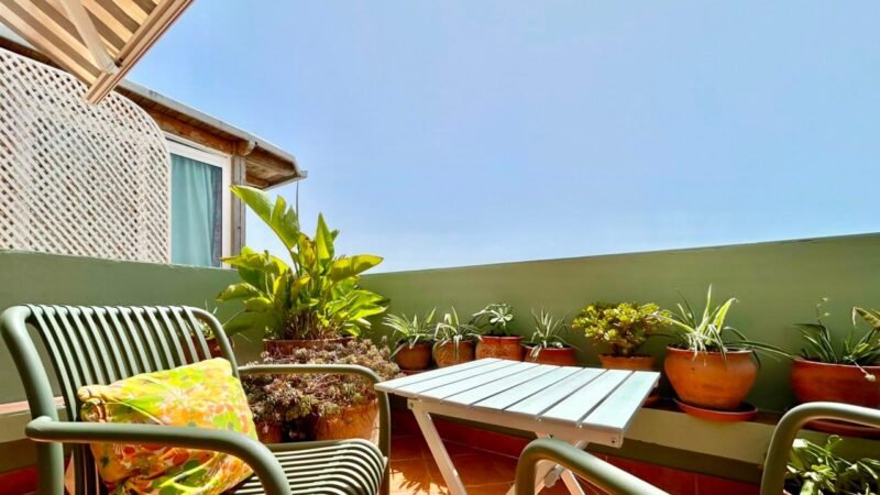 Sunny 2BR with Terrace – Steps to Merchane Palace