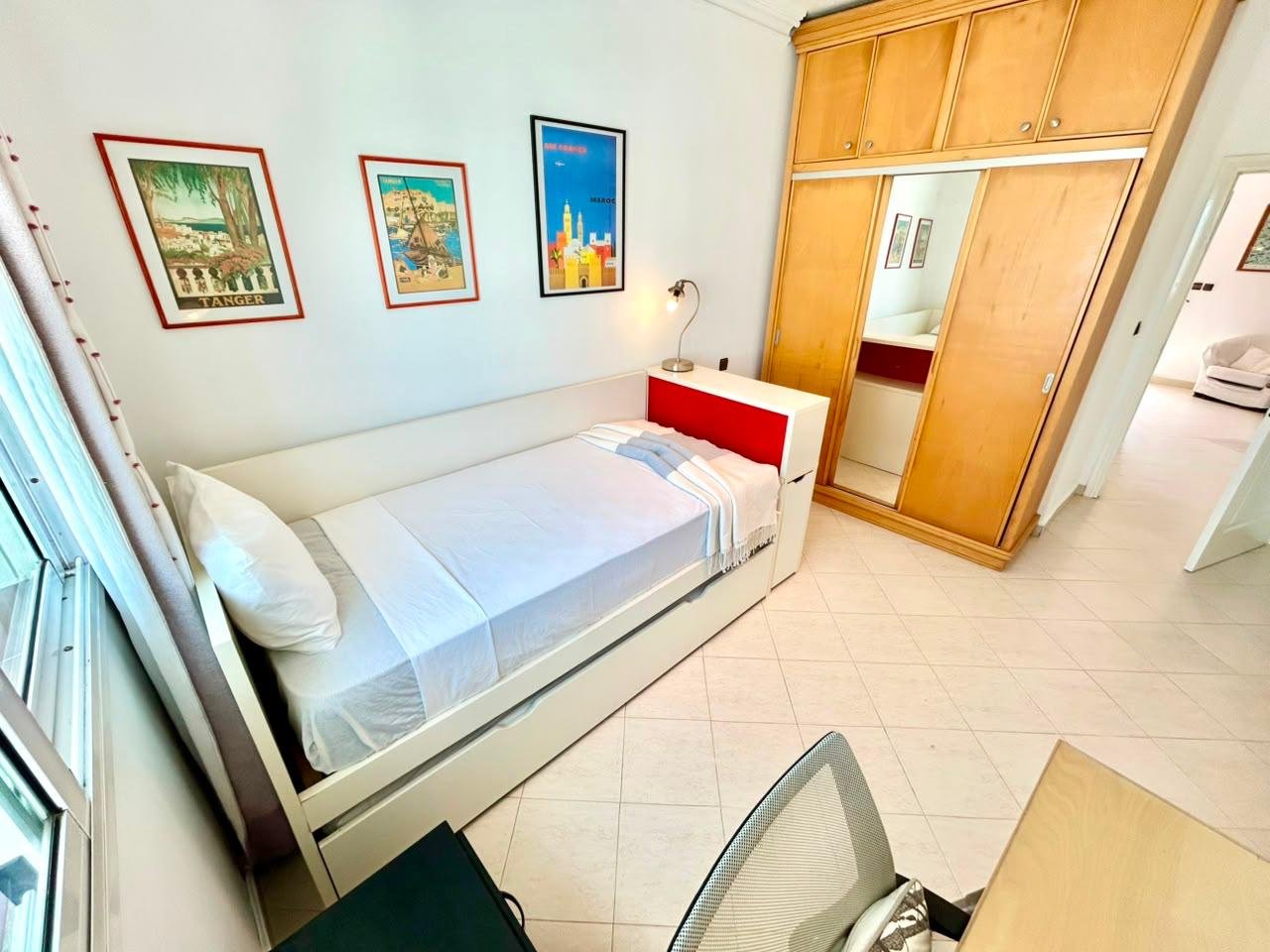 Sunny 2BR with Terrace – Steps to Merchane Palace